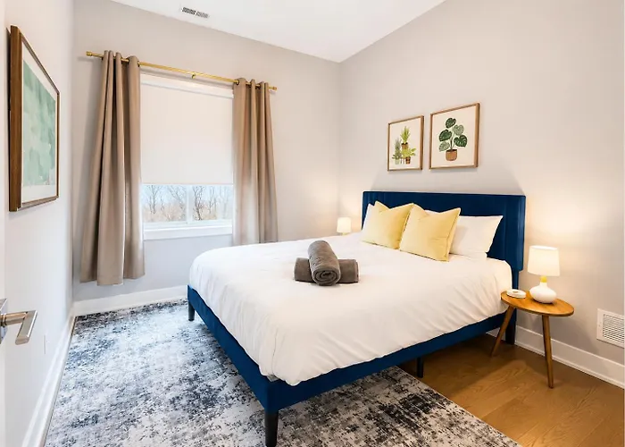 Rooftop Reverie Prime Location - Modern-sleeps 6 * Chicago